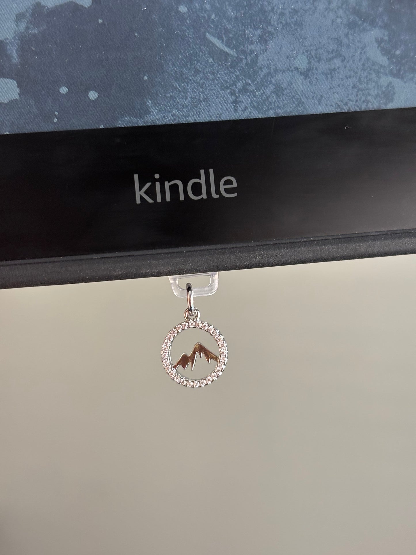 kindle buddy - mountain (silver)