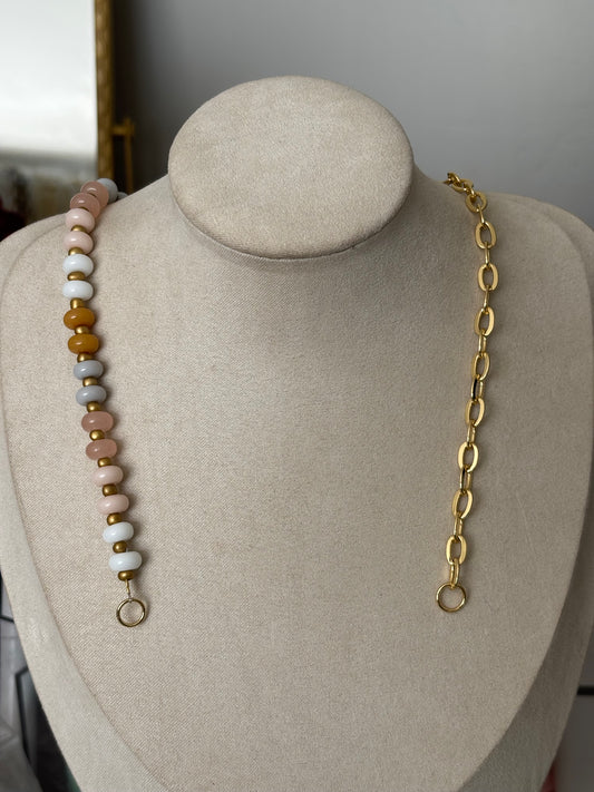 pinky neutral beaded chain