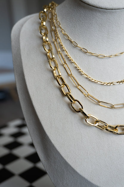 paperclip chain in gold