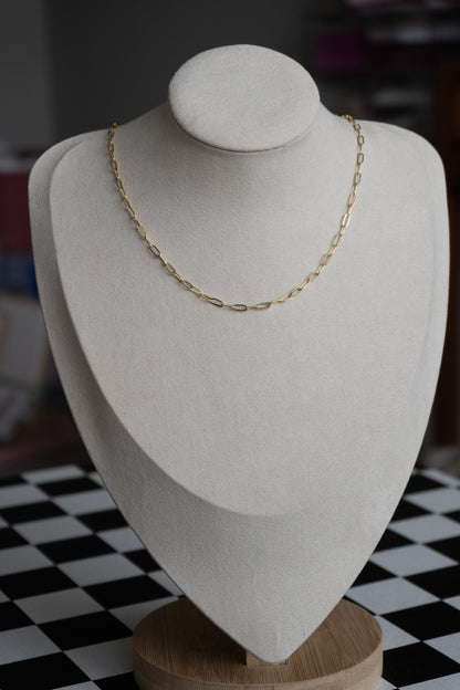 paperclip chain in gold