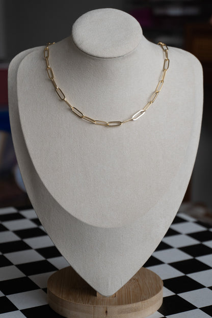 chunky paperclip chain in gold