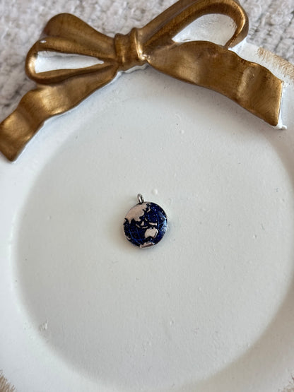 globe charm