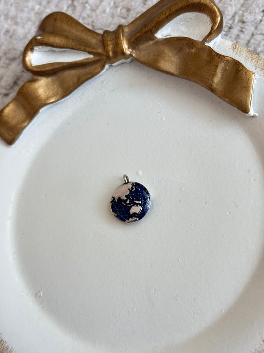 globe charm