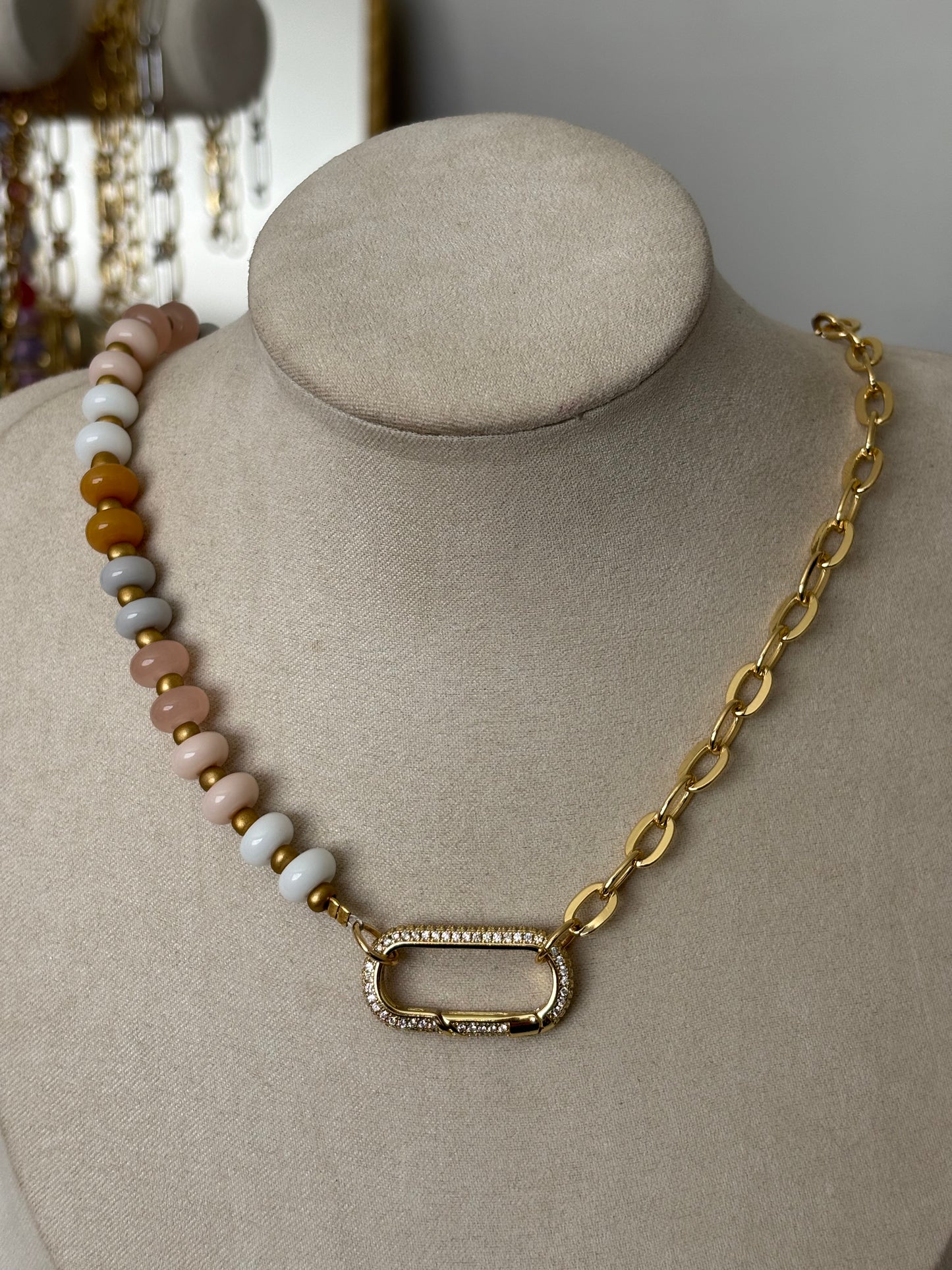 pinky neutral beaded chain
